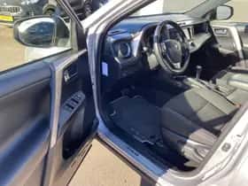 Toyota RAV4 (2018) thumbnail 21