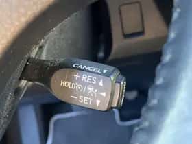 Toyota RAV4 (2018) thumbnail 32