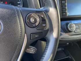 Toyota RAV4 (2018) thumbnail 33