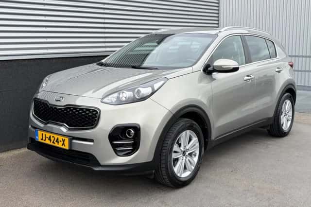 Kia Sportage (2016) thumbnail 2