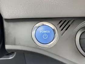 Toyota Yaris (2018) thumbnail 34