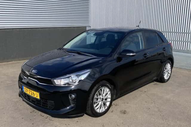 Kia Rio (2018) thumbnail 3