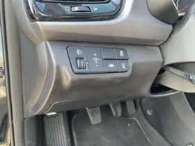 Kia Rio (2018) thumbnail 22