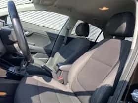 Kia Rio (2018) thumbnail 24