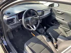 Kia Rio (2018) thumbnail 25