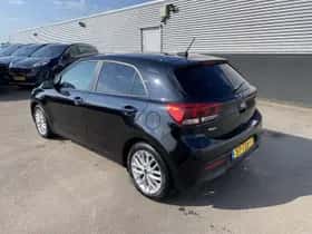 Kia Rio (2018) thumbnail 5