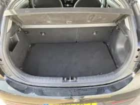 Kia Rio (2018) thumbnail 8