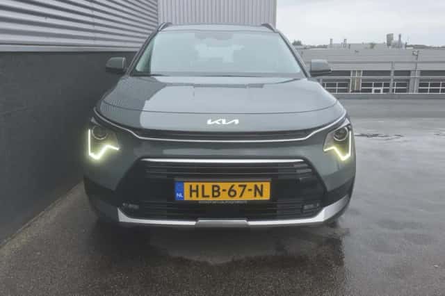 Kia Niro (2025) thumbnail 2