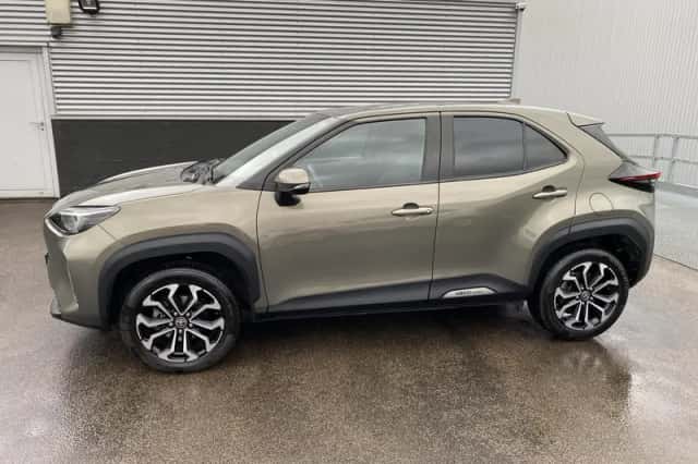 Toyota Yaris Cross (2022) thumbnail 4