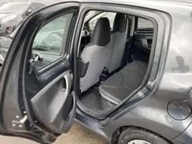 Toyota Aygo (2013) thumbnail 11