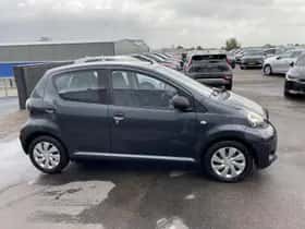 Toyota Aygo (2013) thumbnail 13