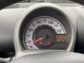 Toyota Aygo (2013) thumbnail 26