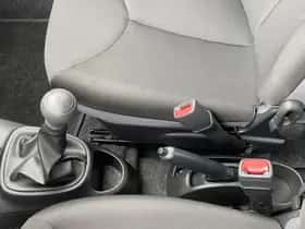 Toyota Aygo (2013) thumbnail 31