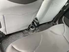 Toyota Aygo (2013) thumbnail 35