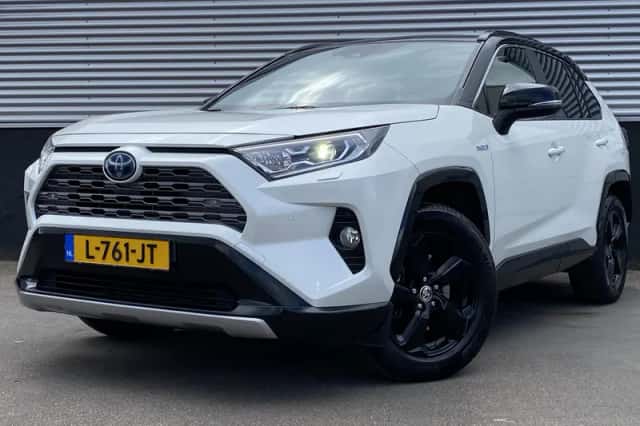 Toyota RAV4 (2020) thumbnail 2