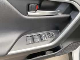 Toyota RAV4 (2020) thumbnail 23