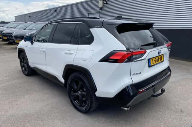 Toyota RAV4 (2020) thumbnail 5