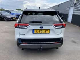 Toyota RAV4 (2020) thumbnail 6