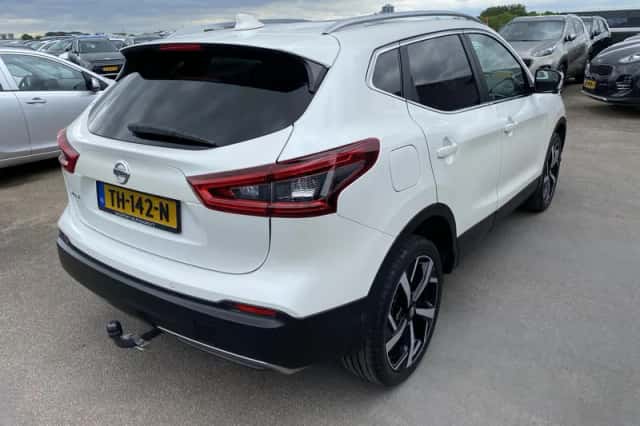 Nissan Qashqai (2018) thumbnail 3