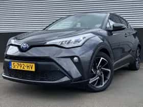 Toyota C-HR (2023) thumbnail 2