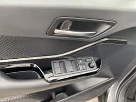 Toyota C-HR (2023) thumbnail 20