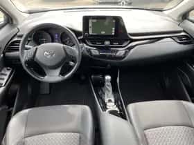 Toyota C-HR (2023) thumbnail 25