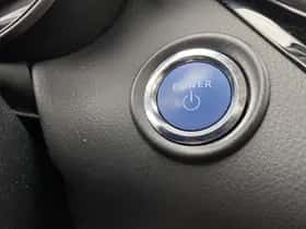 Toyota C-HR (2023) thumbnail 34