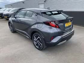 Toyota C-HR (2023) thumbnail 5