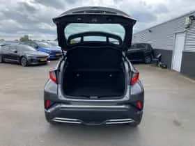 Toyota C-HR (2023) thumbnail 7