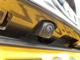 Toyota C-HR (2023) thumbnail 9