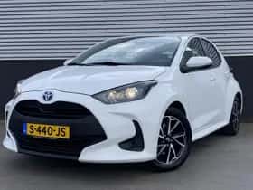 Toyota Yaris (2023) thumbnail 2