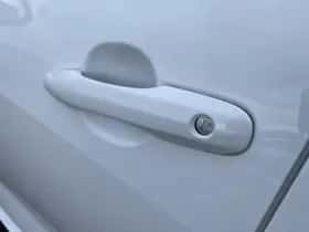 Toyota Yaris (2023) thumbnail 16