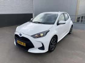 Toyota Yaris (2023) thumbnail 3