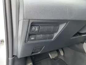 Toyota Yaris (2023) thumbnail 21