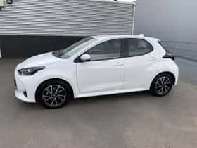 Toyota Yaris (2023) thumbnail 4