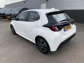 Toyota Yaris (2023) thumbnail 5