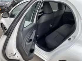 Toyota Yaris (2023) thumbnail 43