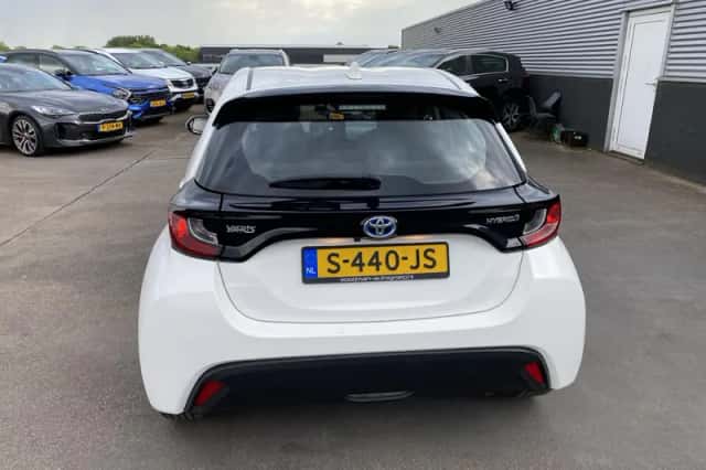 Toyota Yaris (2023) thumbnail 6