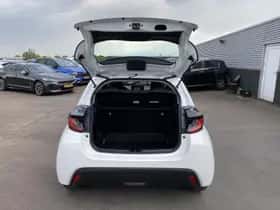 Toyota Yaris (2023) thumbnail 7
