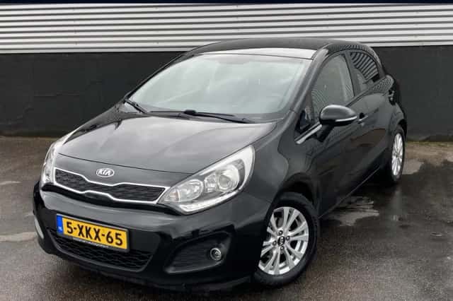 Kia Rio (2014) thumbnail 1