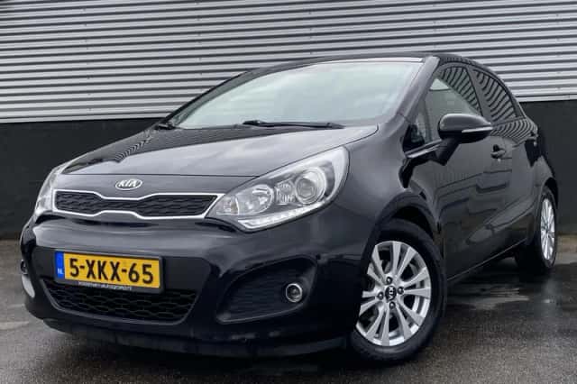 Kia Rio (2014) thumbnail 2