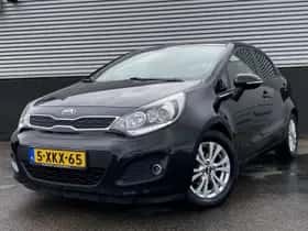 Kia Rio (2014) thumbnail 2
