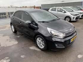 Kia Rio (2014) thumbnail 11
