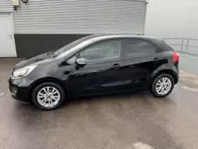 Kia Rio (2014) thumbnail 4