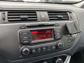 Kia Rio (2014) thumbnail 31