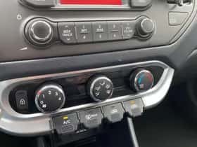 Kia Rio (2014) thumbnail 32