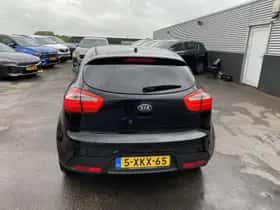 Kia Rio (2014) thumbnail 6