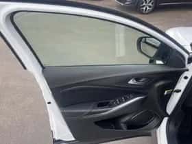 Opel Grandland X (2020) thumbnail 23