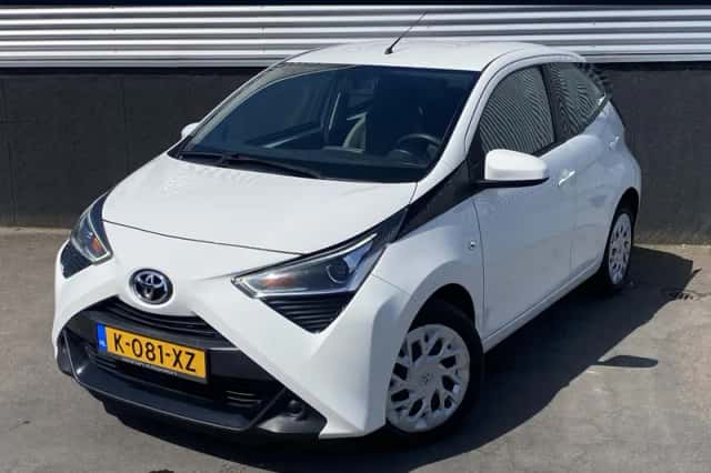 Toyota Aygo (2021) thumbnail 1