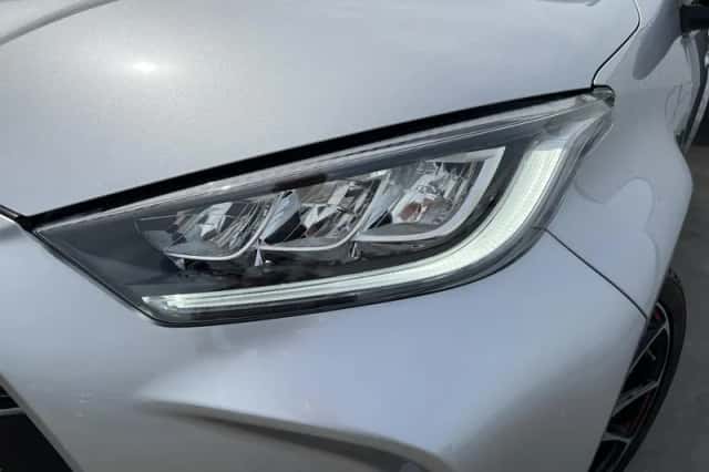 Toyota Yaris (2023) thumbnail 3
